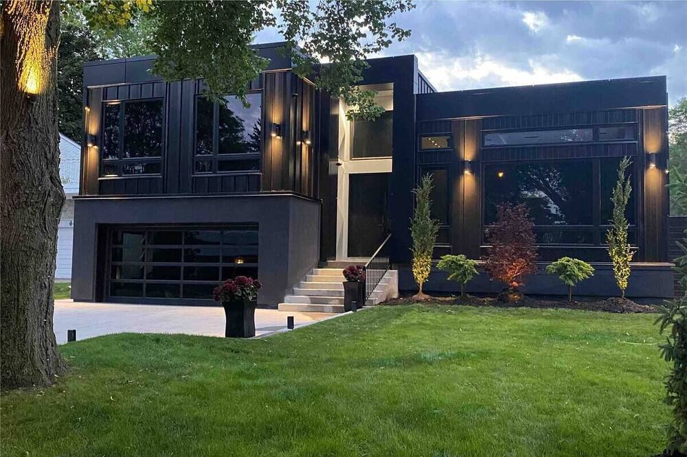 Photo of Outdoor in Etobicoke
