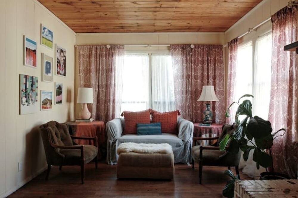 Photo of Livingroom in Denton