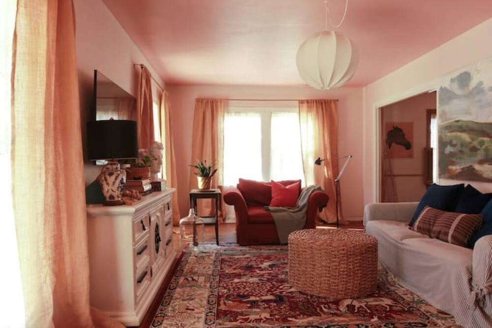 Photo of Livingroom in Denton