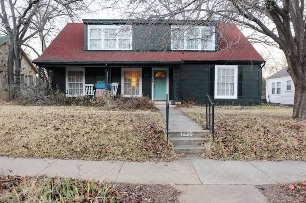 Photo of Outdoor in Denton