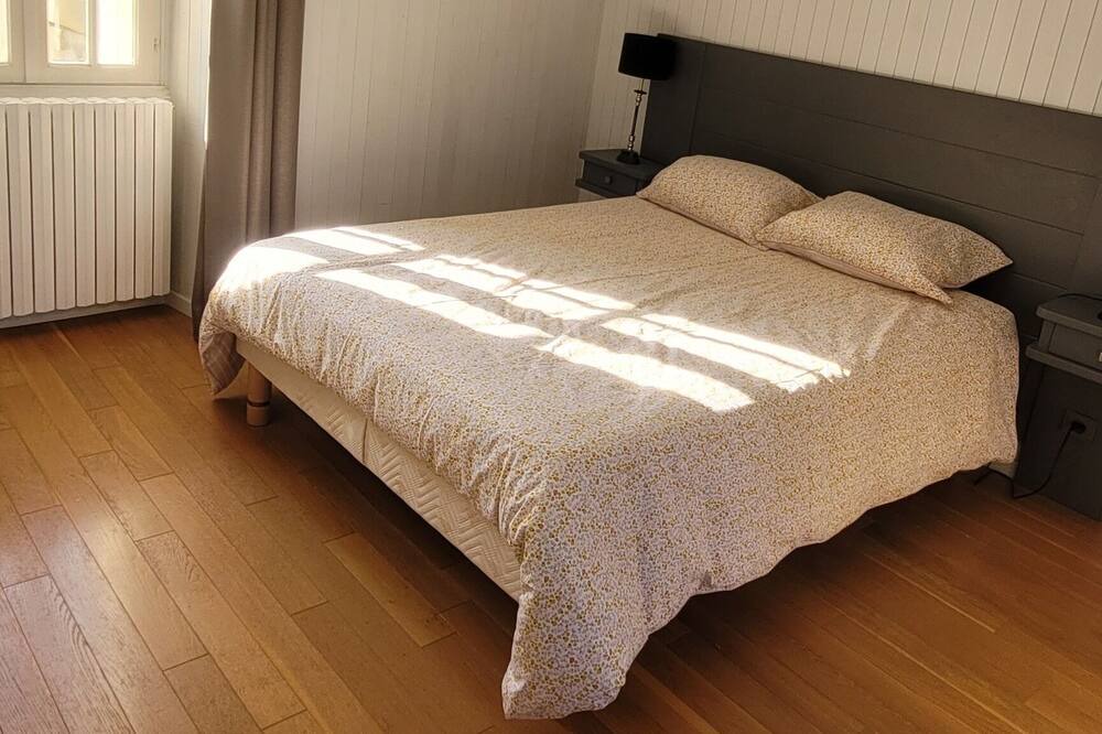 Photo of Bedroom in Valence-sur-Baise