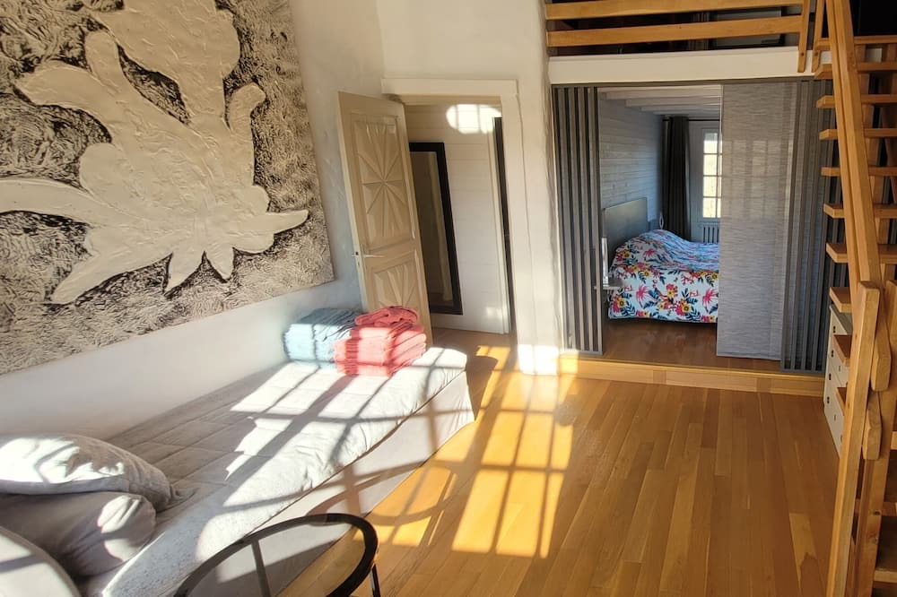 Photo of Others in Valence-sur-Baise