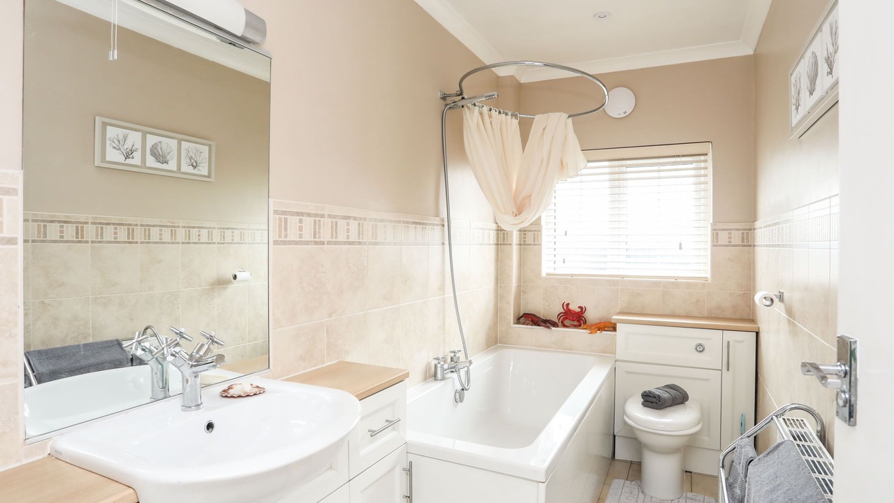 Photo of Bathroom in Edern