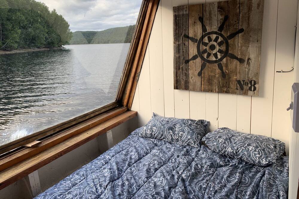Photo of Bedroom in Riviere-Rouge