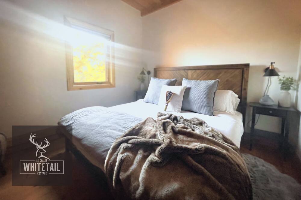 Photo of Bedroom in Cheneville