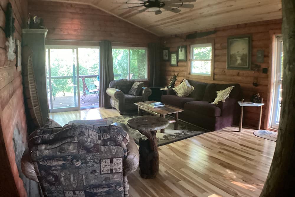 Photo of Livingroom in Grass Creek
