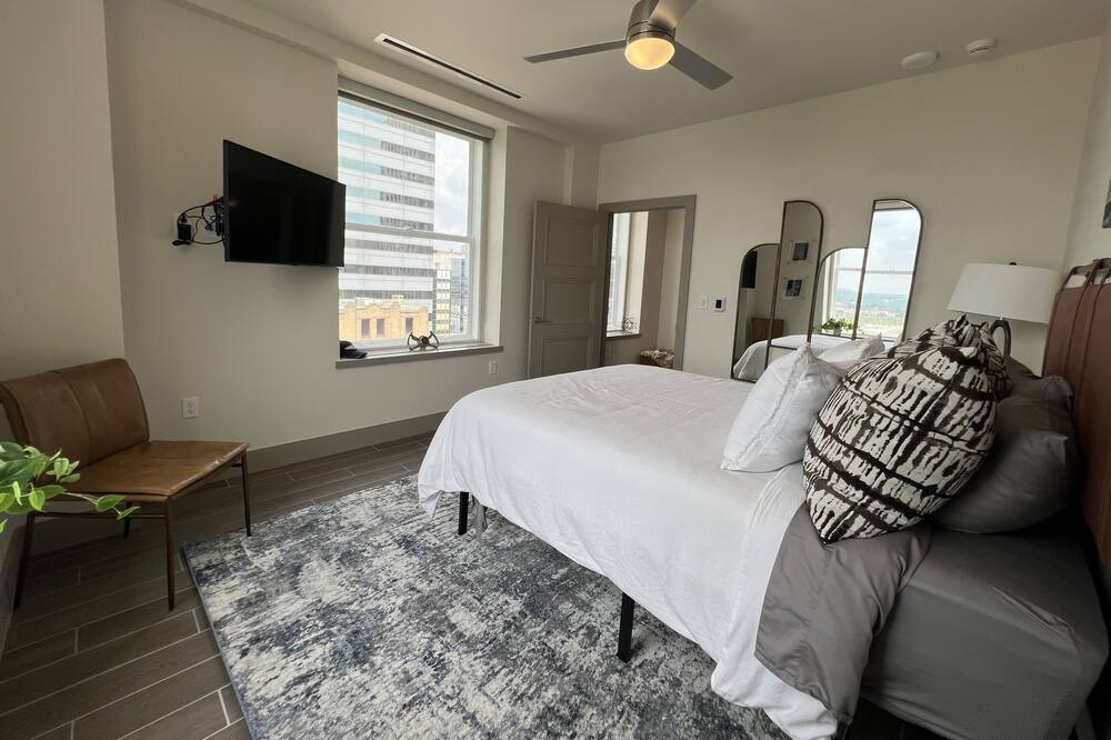 Photo of Bedroom in Business District