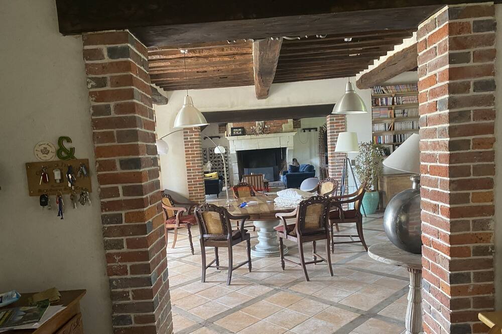 Photo of Others in Saint-Aubin-Chateau-Neuf