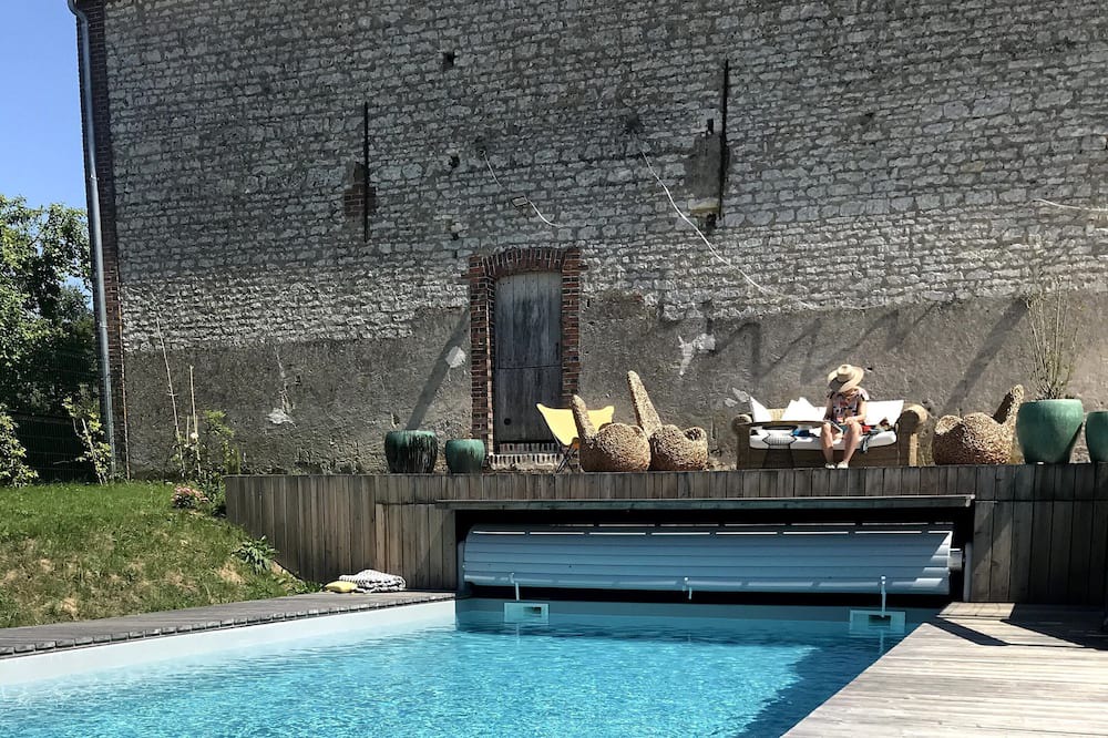 Photo of Outdoor in Saint-Aubin-Chateau-Neuf