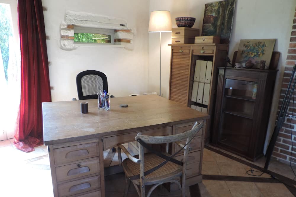 Photo of Kitchen in Saint-Aubin-Chateau-Neuf