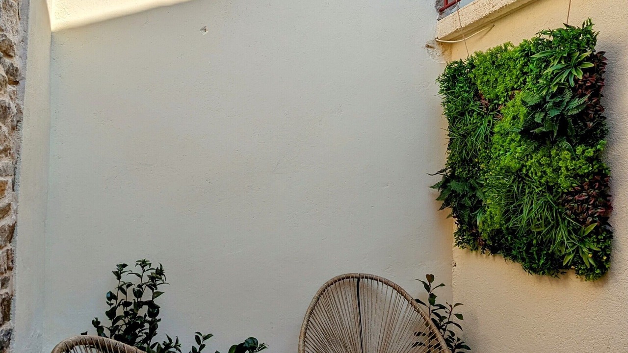 Photo of Patio Balcony in Saint-Etienne-de-l'Olm