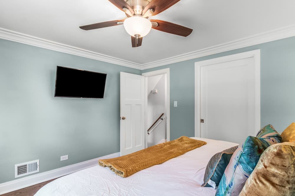 Photo of Bedroom in Downers Grove