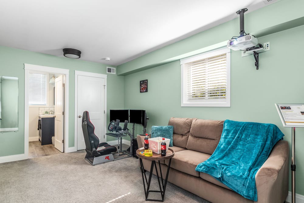 Photo of Livingroom in Downers Grove