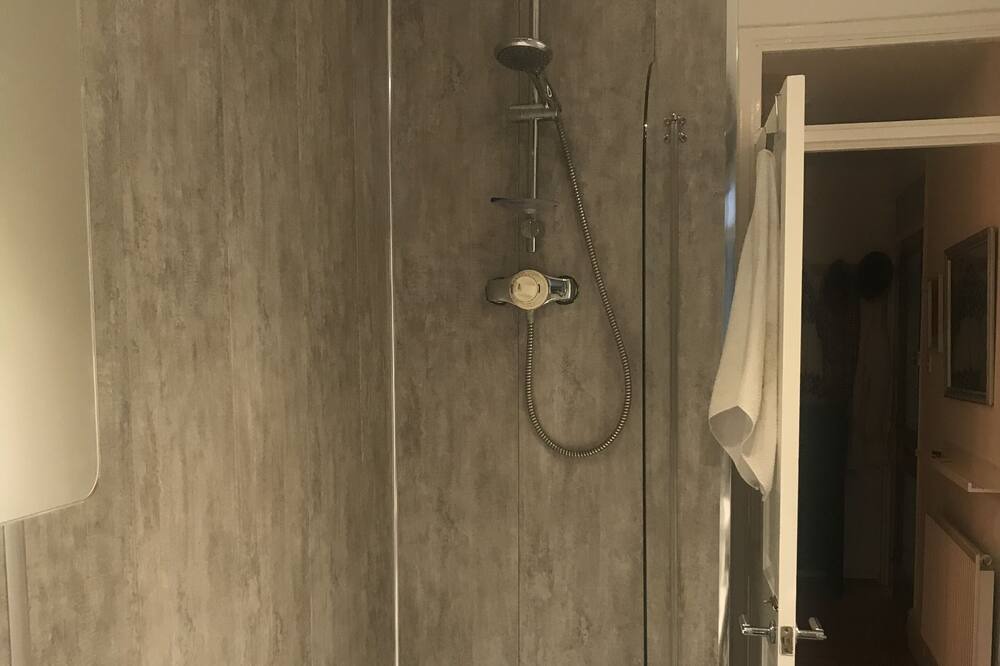 Photo of Bathroom in Henley-in-Arden