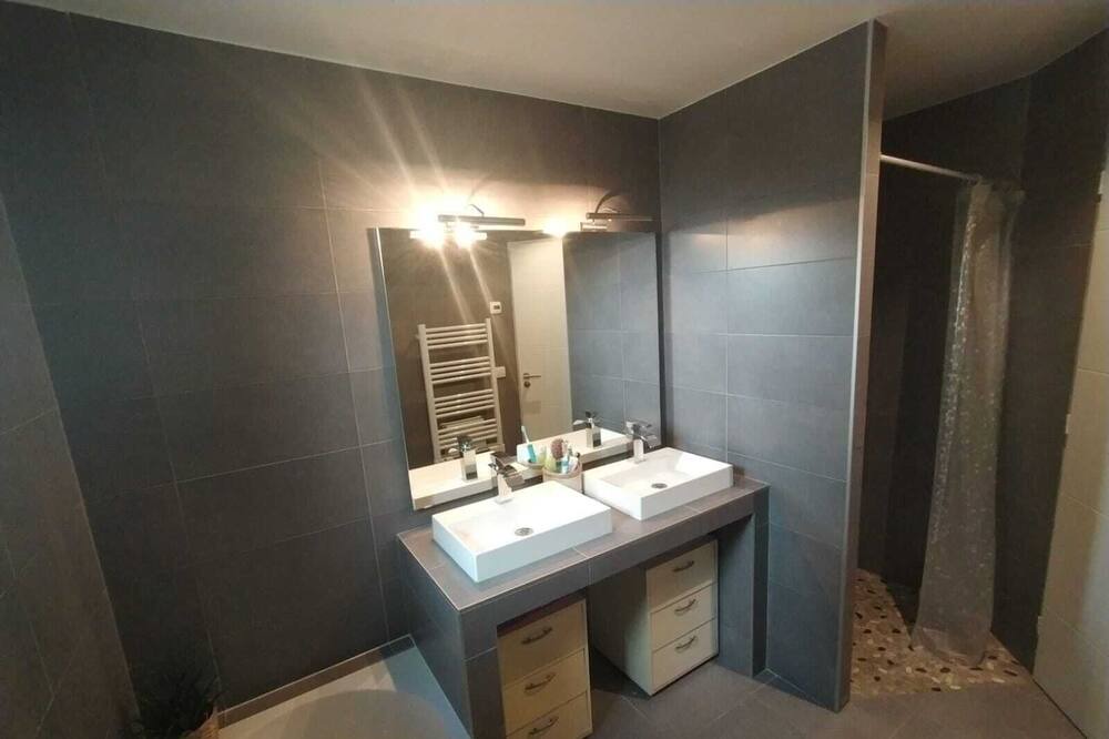 Photo of Bathroom in Ustaritz