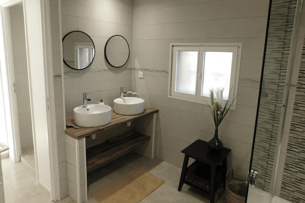 Photo of Bathroom in Pomport