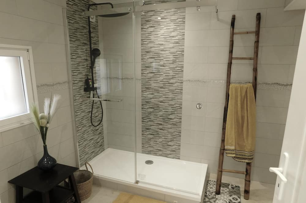 Photo of Bathroom in Pomport