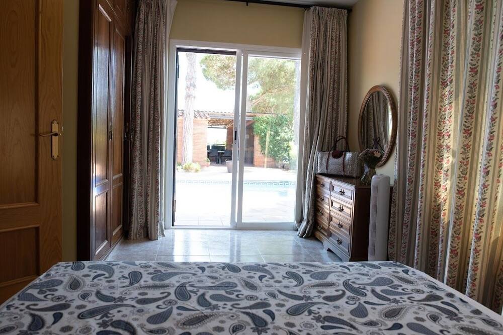 Photo of Bedroom in Palafolls