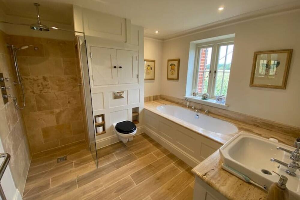 Photo of Bathroom in Bucklers Hard