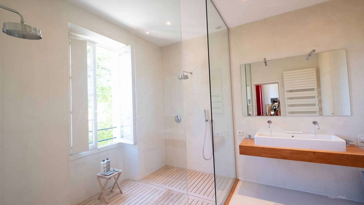 Photo of Bedroom in Castelnau-de-Montmiral