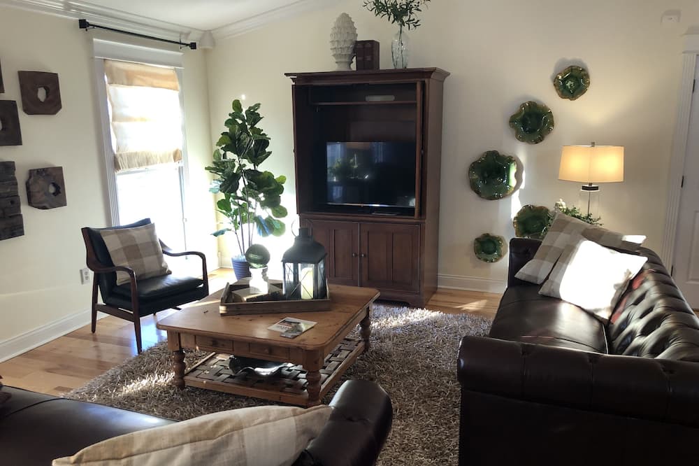 Photo of Livingroom in Revelo