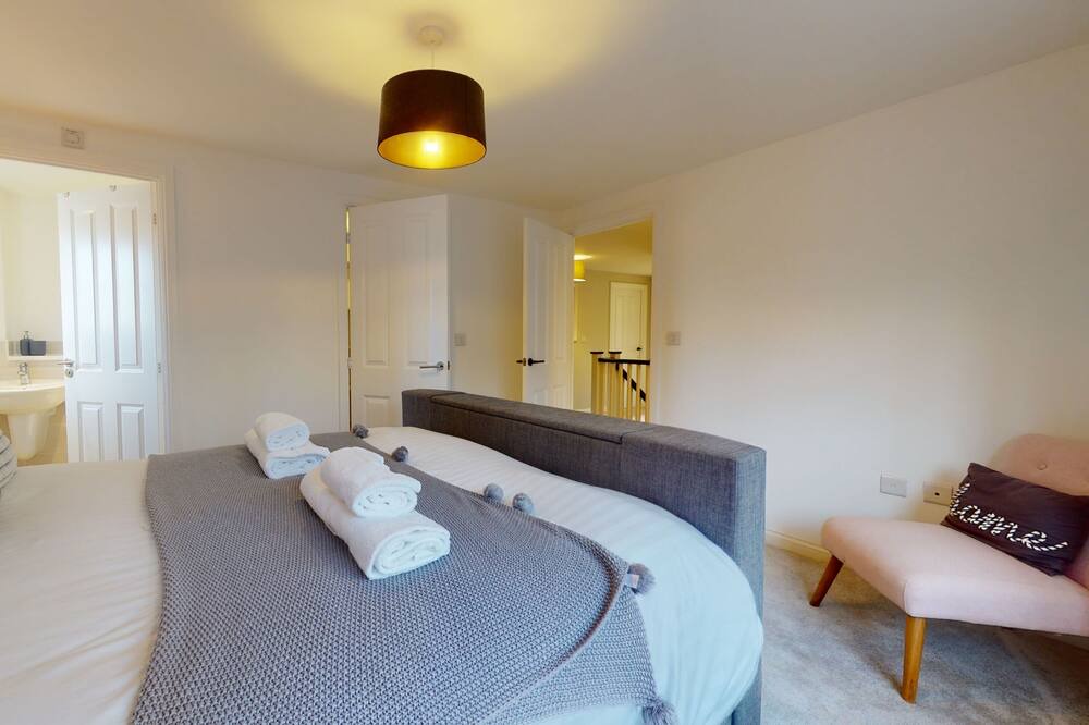 Photo of Bedroom in Royal Leamington Spa