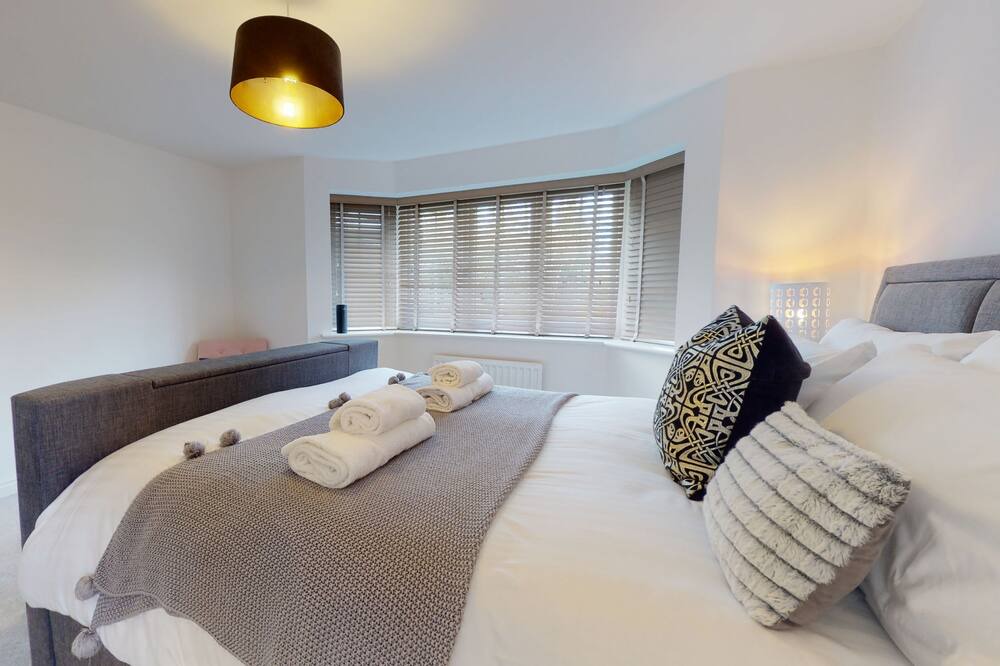 Photo of Bedroom in Royal Leamington Spa