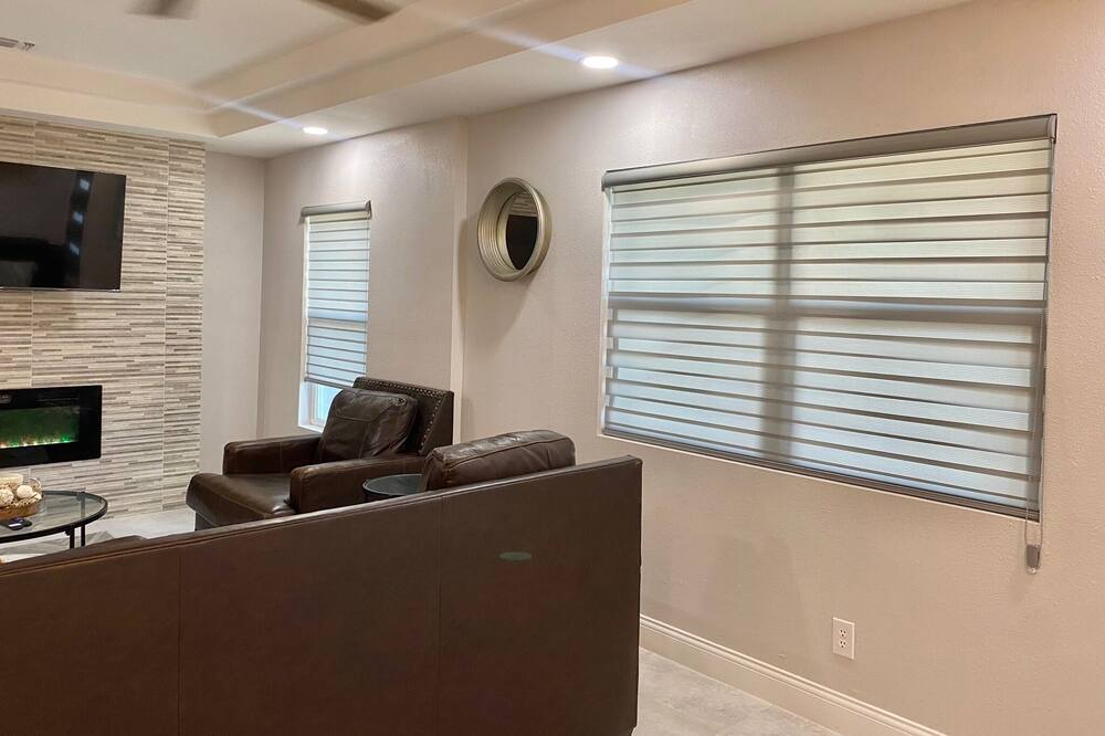 Photo of Livingroom in Eagle Pass