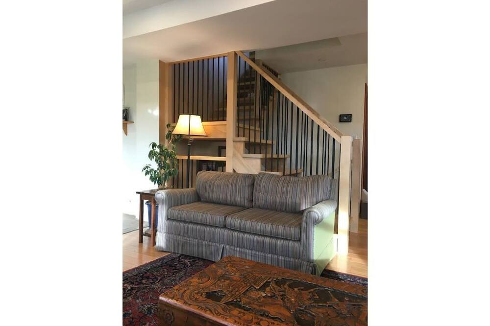 Photo of Livingroom in West Grey