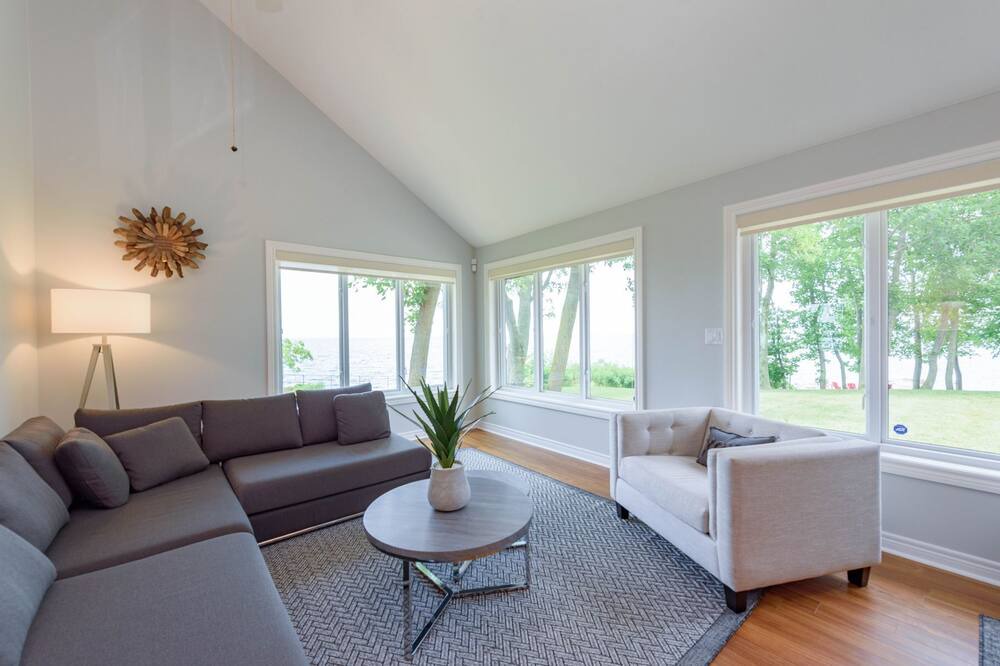 Photo of Livingroom in Winona
