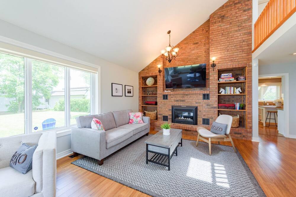 Photo of Livingroom in Winona