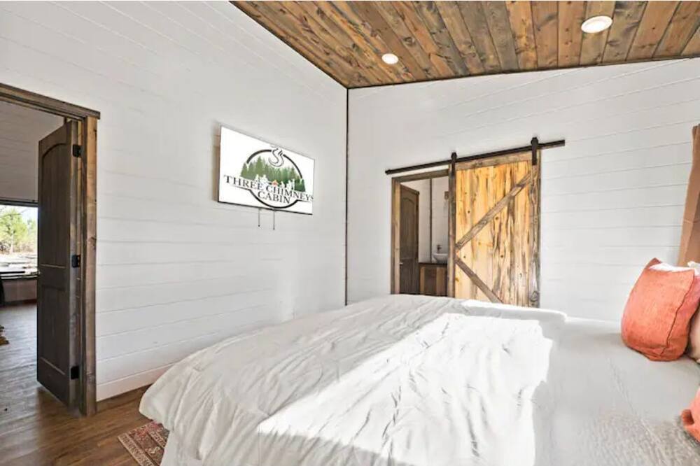 Photo of Bedroom in Golden