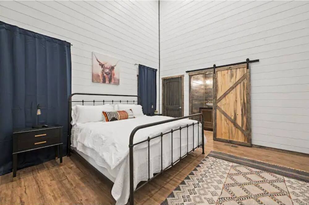 Photo of Bedroom in Golden