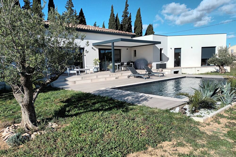 Photo of Outdoor in Tavel