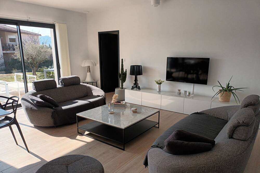 Photo of Livingroom in Tavel