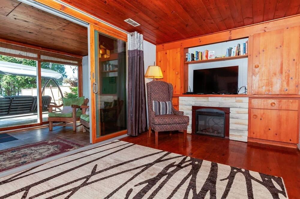 Photo of Livingroom in Bayfield