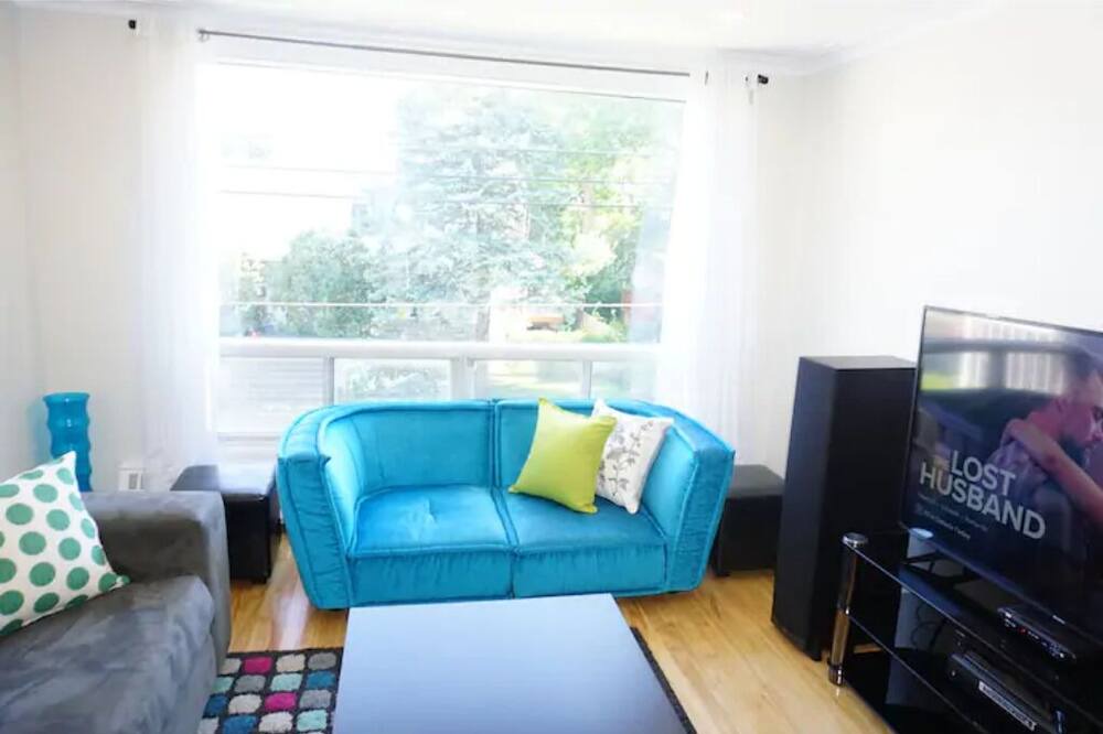 Photo of Livingroom in Cote-Saint-Luc