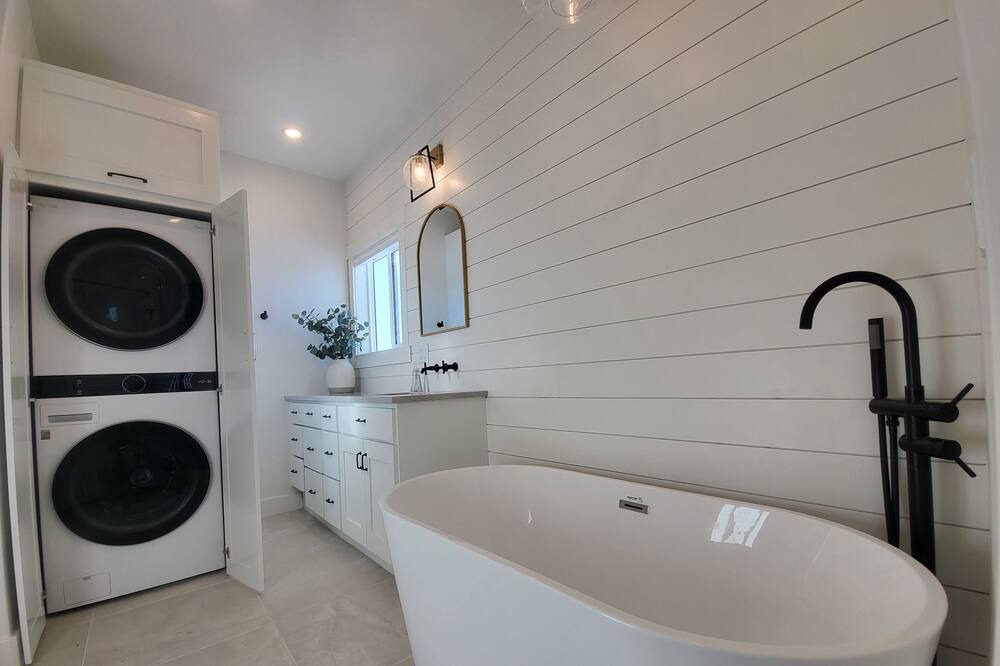 Photo of Bathroom in Lake Creek Estates