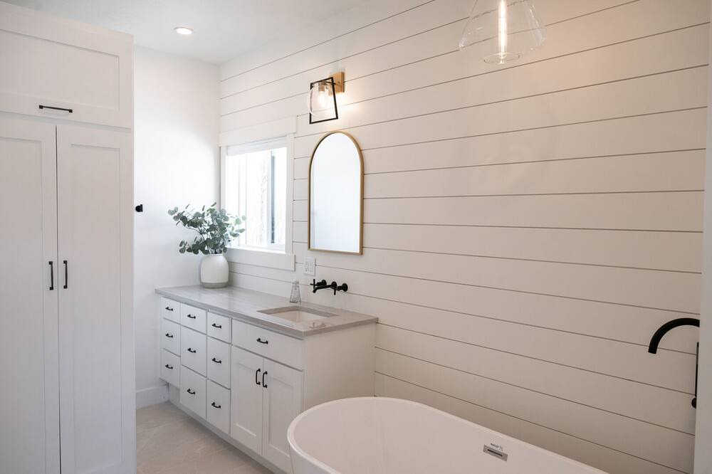 Photo of Bathroom in Lake Creek Estates