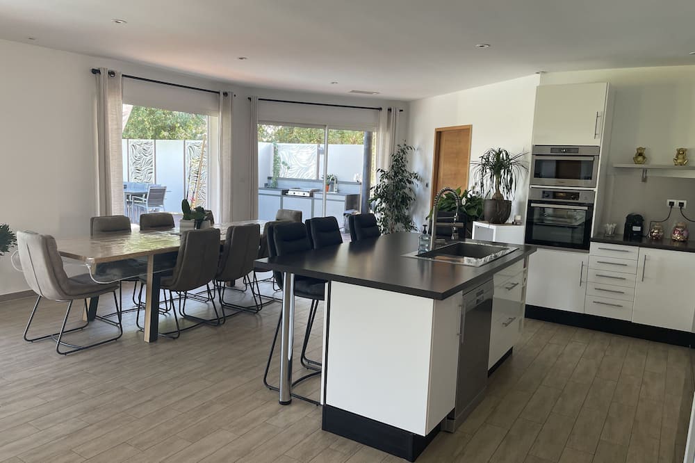 Photo of Kitchen in Massillargues-Attuech