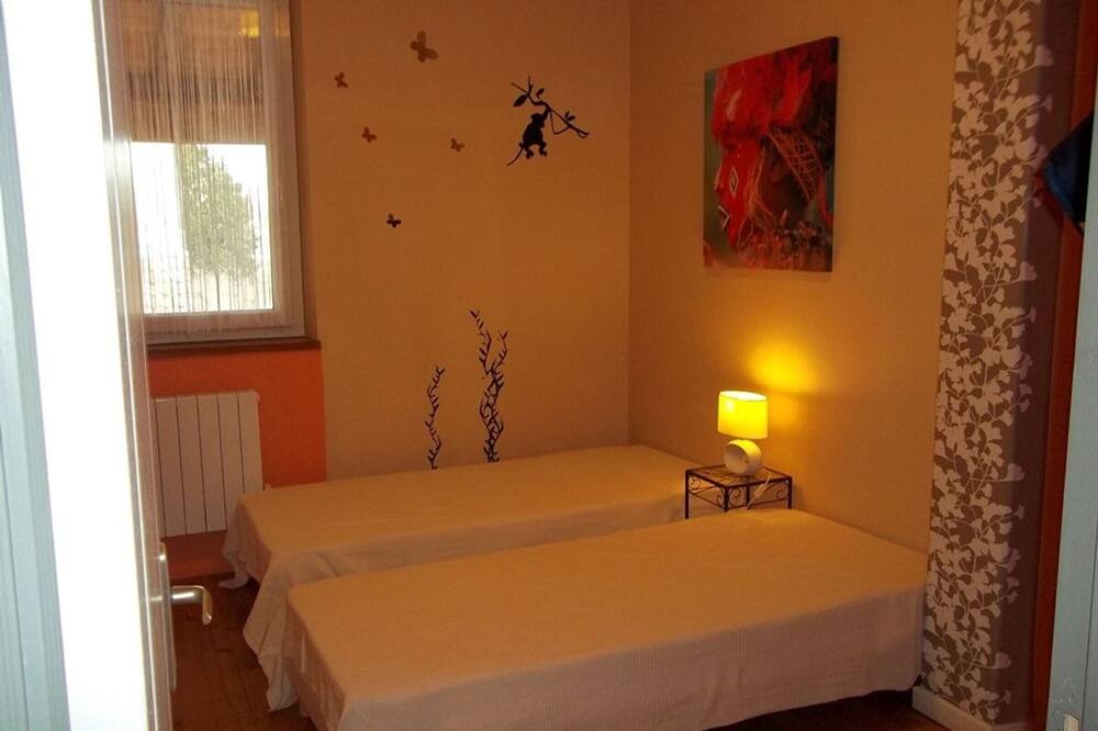 Photo of Bedroom in Castelsarrasin