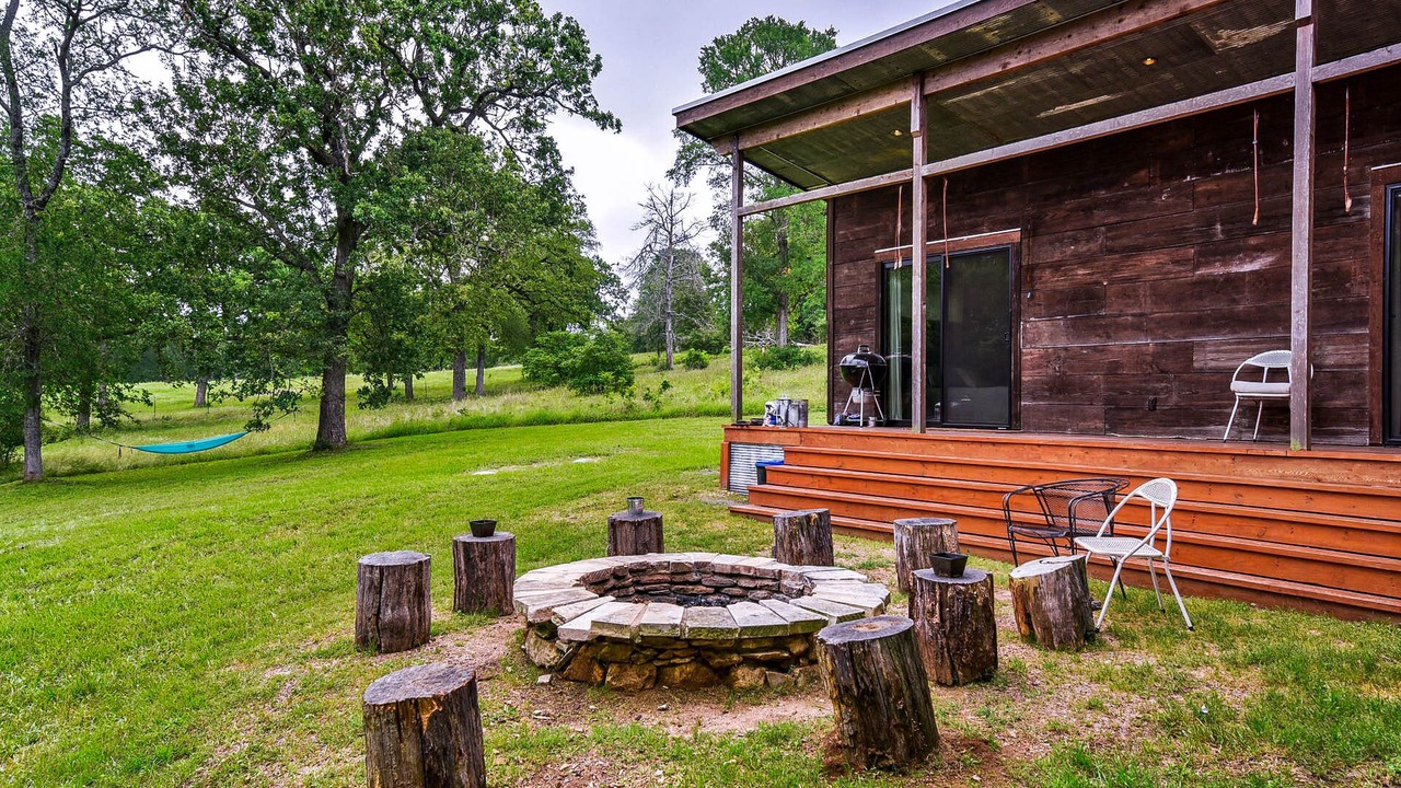 Photo of Outdoor in Elgin