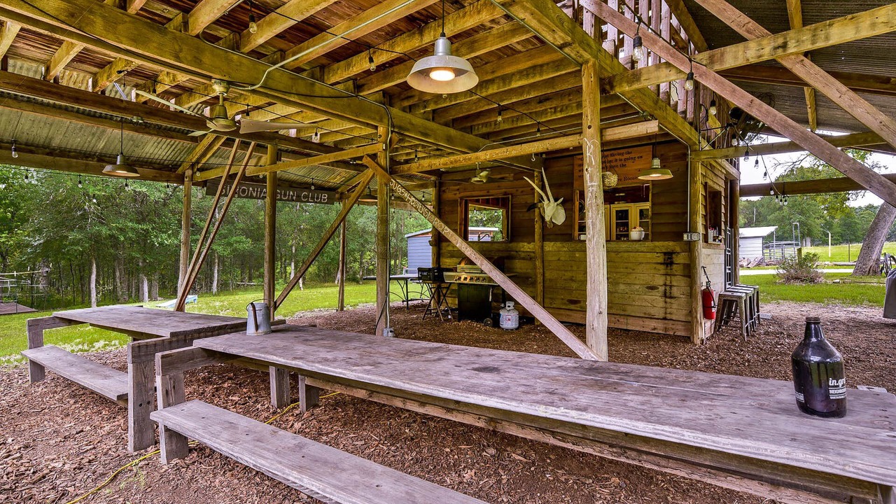 Photo of Outdoor in Elgin