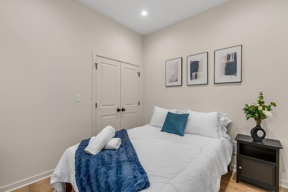 Photo of Bedroom in River Grove