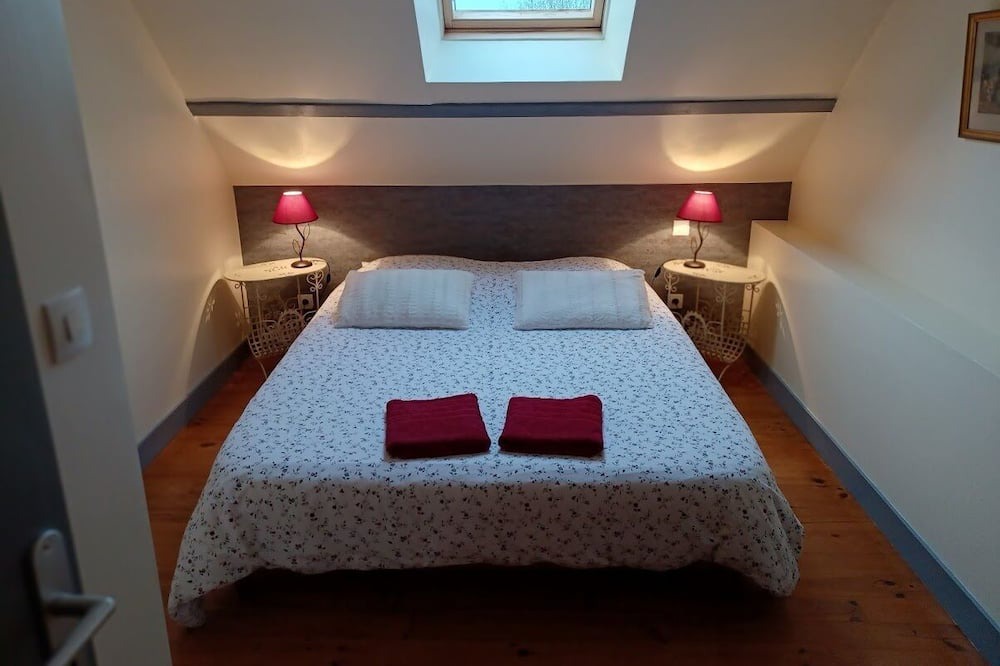 Photo of Bedroom in Sennevieres
