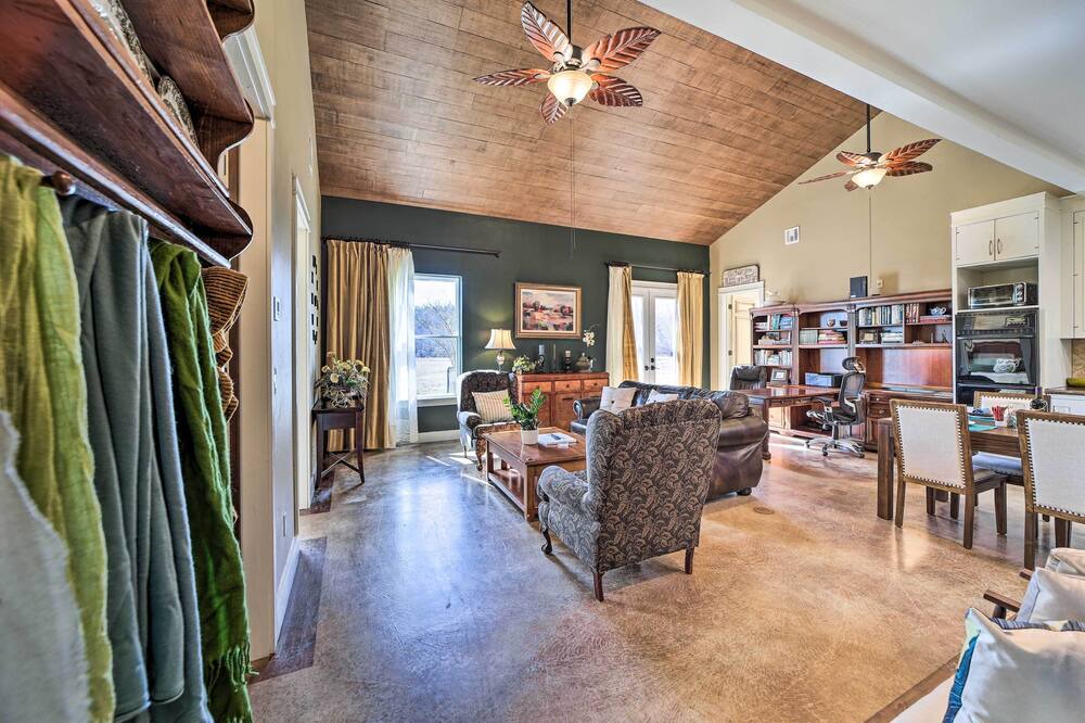 Photo of Bedroom in Eufaula