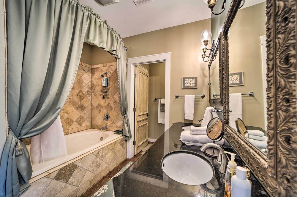 Photo of Bathroom in Eufaula