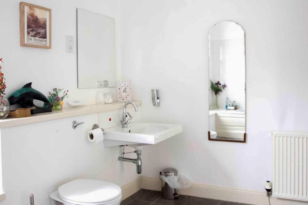 Photo of Bathroom in Strathyre