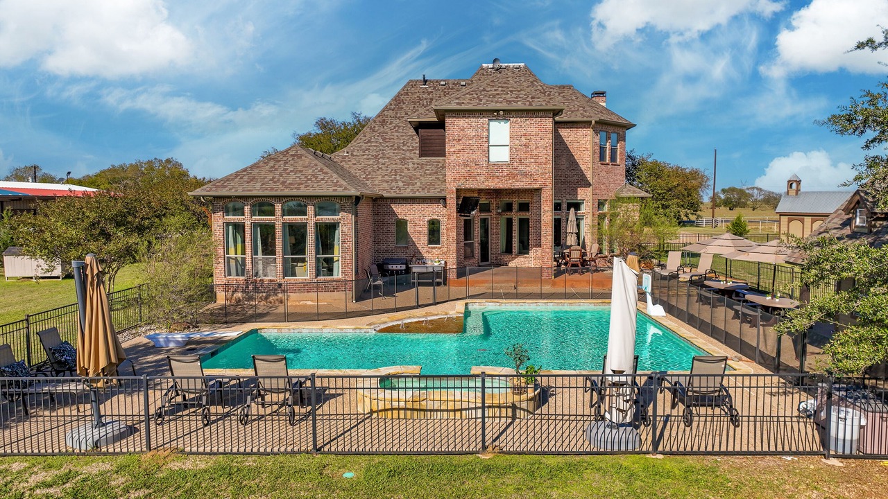 Photo of Outdoor in Weston