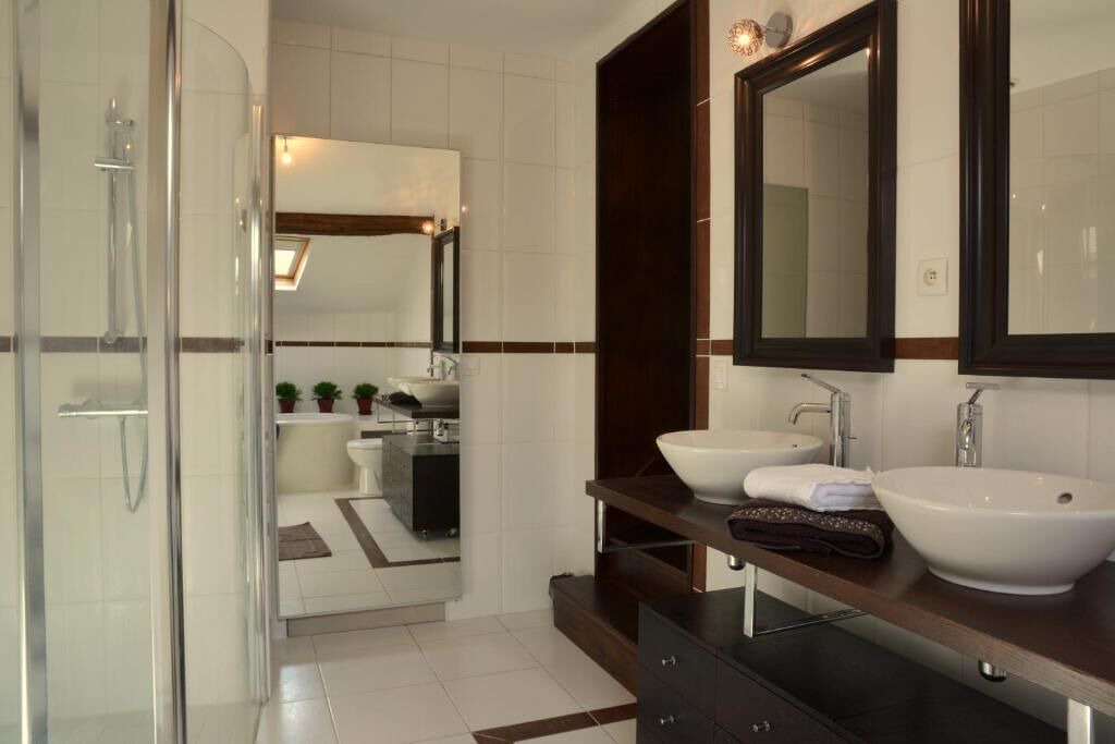 Photo of Bathroom in Reugny